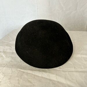 COUNTRY GENTLEMAN London Classic Black Men's cap. 100% Wool. Possible Size Med
